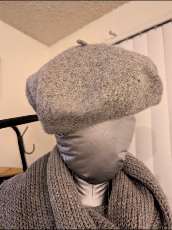 14th & Union Accessories - Classic Grey Wool Beret